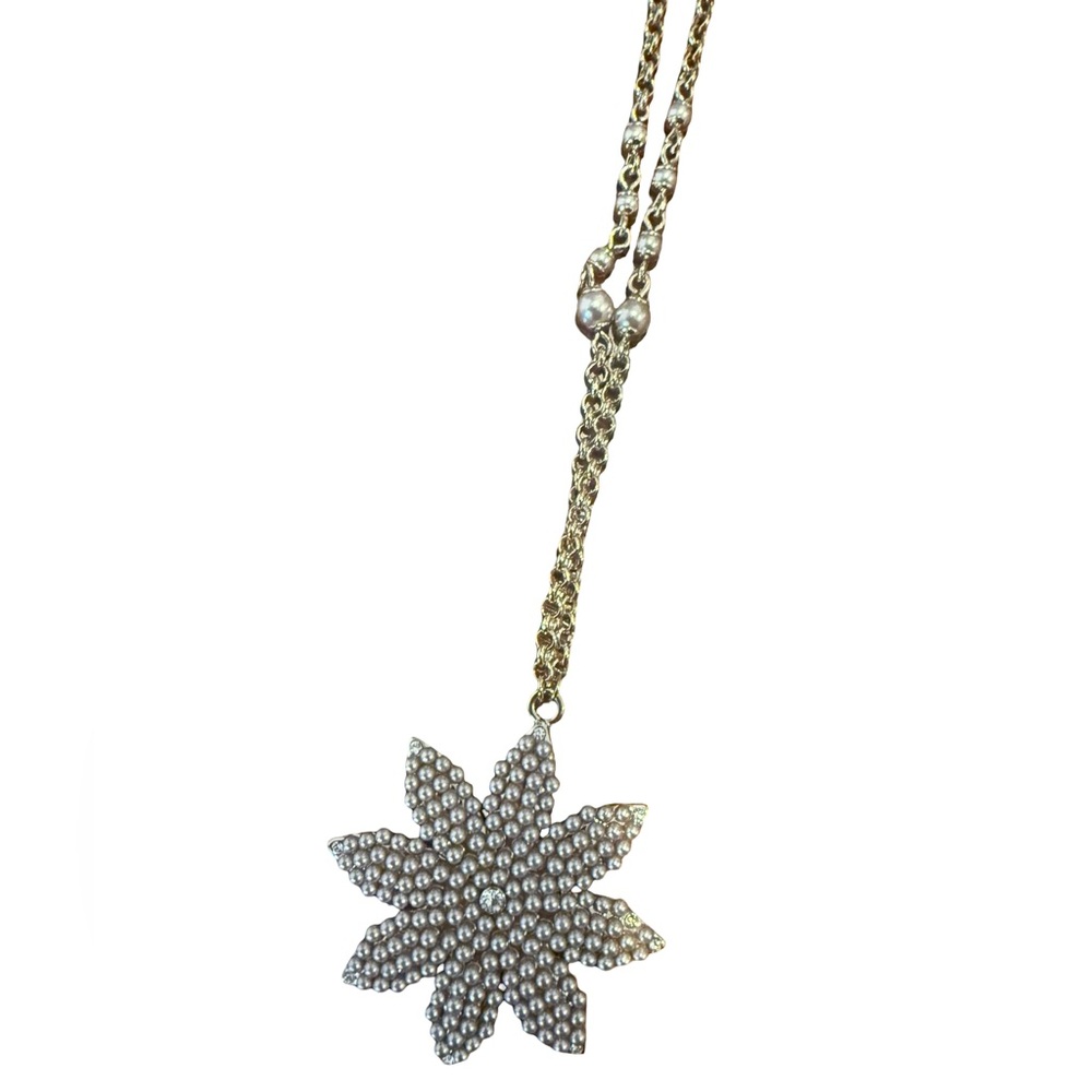 Lulu Frost Flower Necklace